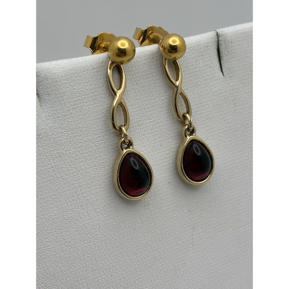 Avon 1981 Opulent Gold Tone Red Cabochon Twist Pierced Earrings VTG 1”